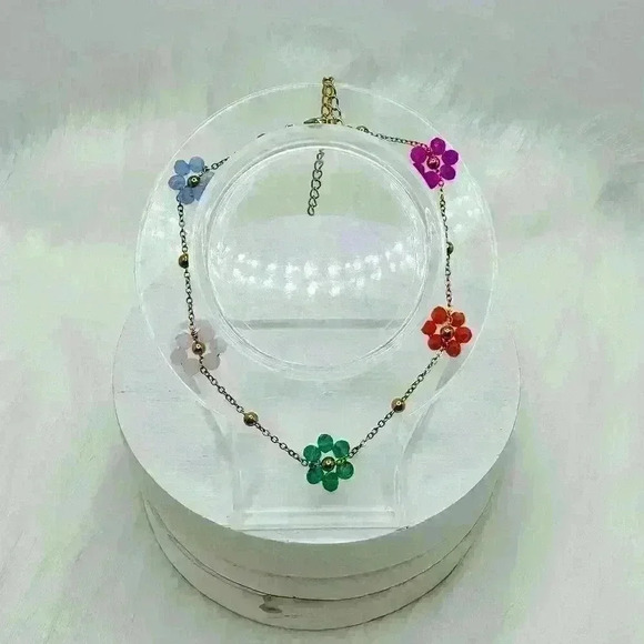 Spring themed Beaded Flower Bracelet - Picture 5 of 8